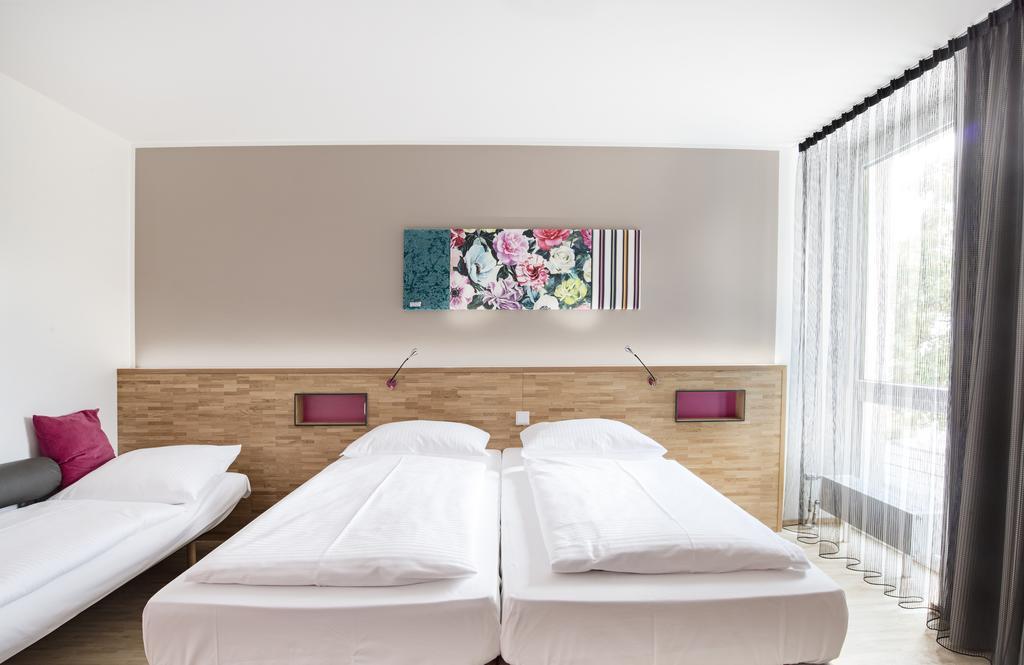 Dreibettzimmer
